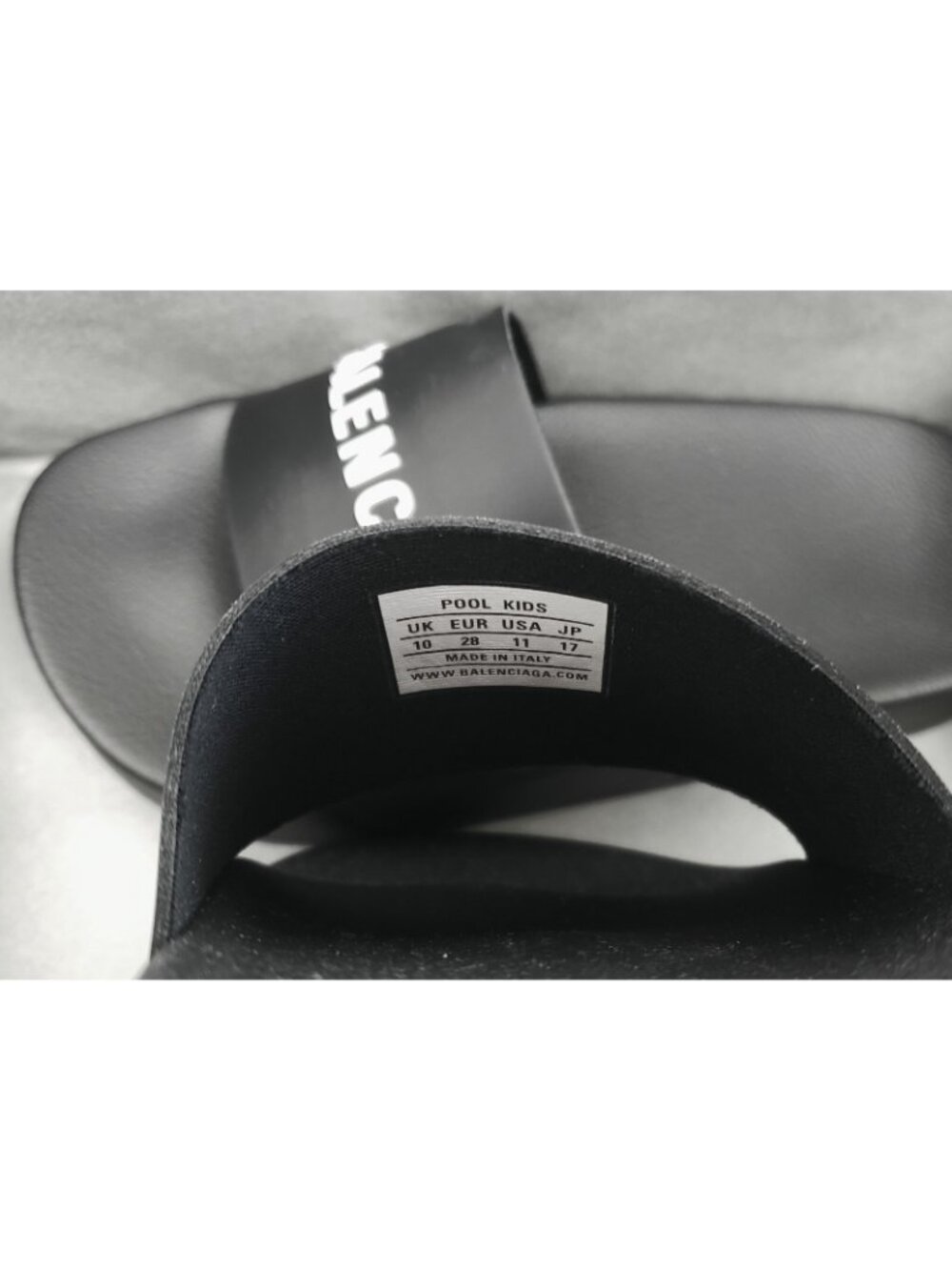 Balenciaga Kids Boys Girls Logo Pool Slides Sandals Black Size 28, US 11 - Italy - Picture 4 of 6